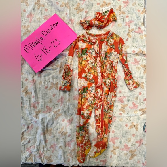 Posh Peanut Ruffle - Picture 2 of 6